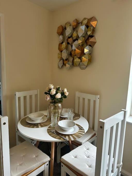 Stylish 2 Bedrooms Flat In A Quiet Cul-De-Sac Area, Near Sheffield City Centre With Free Parking מראה חיצוני תמונה