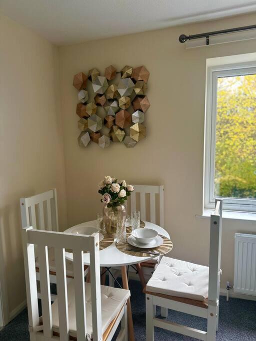 Stylish 2 Bedrooms Flat In A Quiet Cul-De-Sac Area, Near Sheffield City Centre With Free Parking מראה חיצוני תמונה