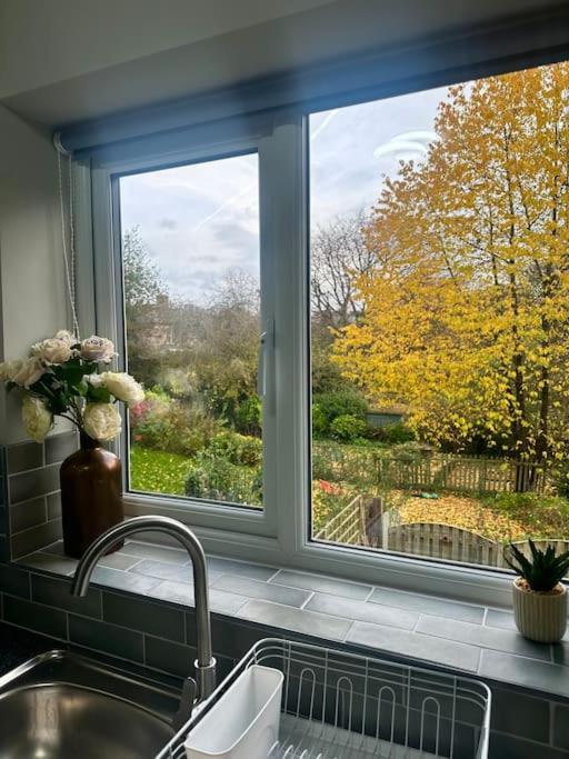 Stylish 2 Bedrooms Flat In A Quiet Cul-De-Sac Area, Near Sheffield City Centre With Free Parking מראה חיצוני תמונה